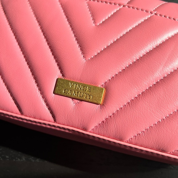 NWT VINCE CAMUTO
Pink Leather Theon Quilted Flap 2 in 1 Crossbody & Shoulder Bag - Picture 3 of 13